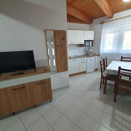 In - Balaton 53130 * Zamárdi