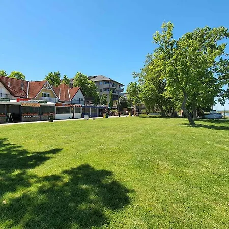 Apartmán In - Balaton 53130 *