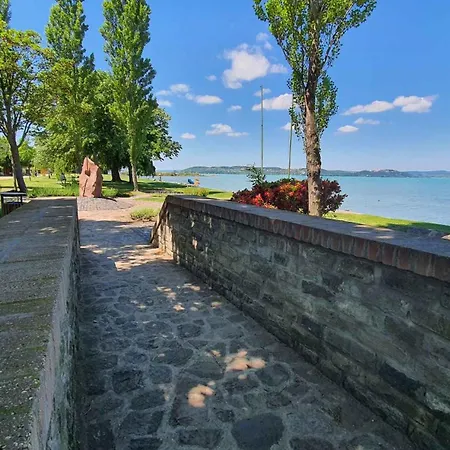 In - Balaton 53130 *