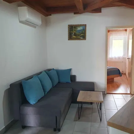 In - Balaton 53130 Apartamento *