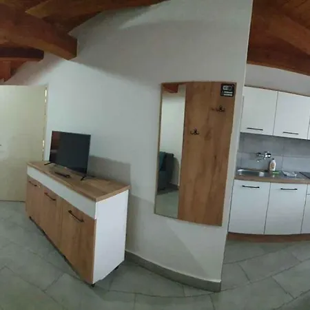 In - Balaton 53130 Apartamento